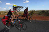  Mit Fahrrad zu den Massai Heilige Berge und Wilde Steppen | Unterwegs im Land der Massai